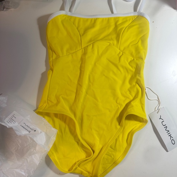 Yumiko Leotard - Denise Buttercup yellow and white M or S available - Picture 2 of 3